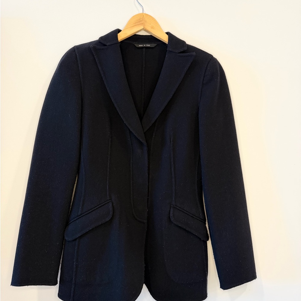 Giorgio Armani Elegant Black Blazer